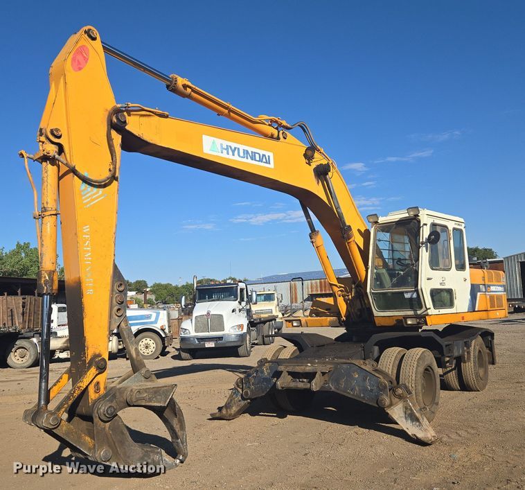 1997 Hyundai Robex 200W-2 wheeled excavator - EC1164