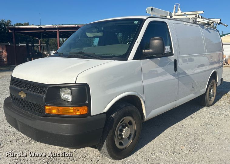 2016 Chevrolet Express 2500 van - EC3785
