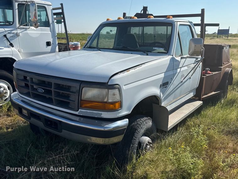 1997 Ford F450 Super Duty flatbed truck - EP0519