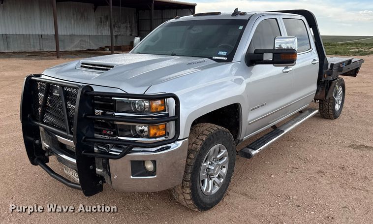 2018 Chevrolet Silverado 3500 HD Crew Cab bale bed pickup truck - EP0565