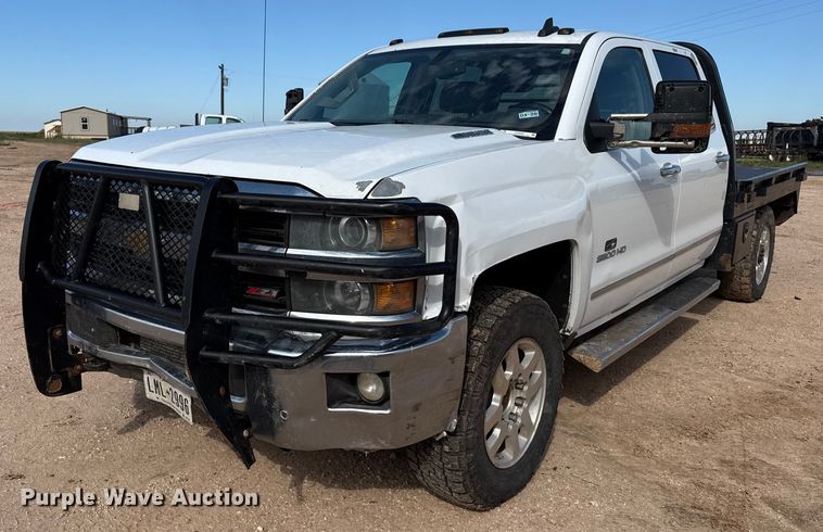 2015 Chevrolet Silverado 3500 HD Crew Cab bale bed pickup truck - EP0566