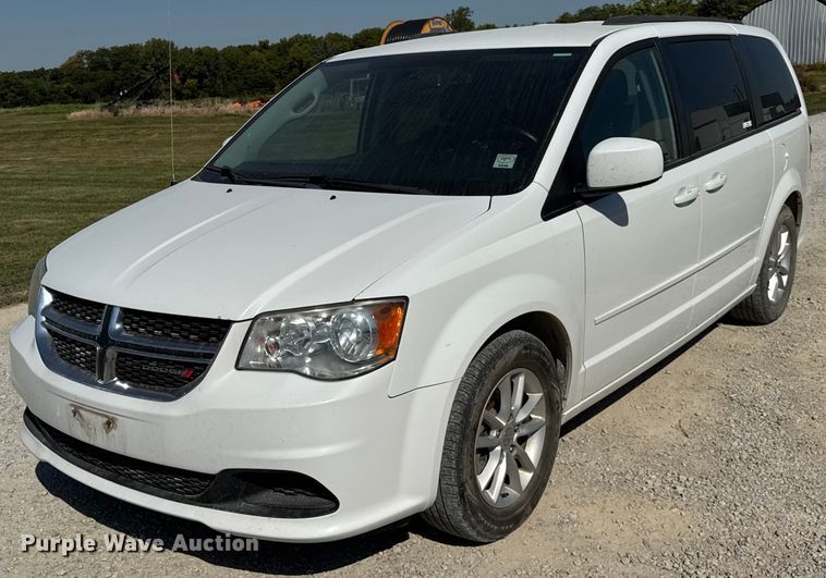 2016 Dodge Grand Caravan SXT van - ER0048
