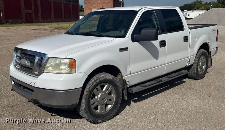 2008 Ford F150 SuperCrew pickup truck - ER2401