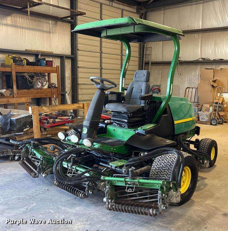 2012 John Deere 7700 PC FM reel mower - EU0103