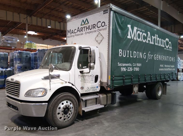 2018 Freightliner M2 side curtain box truck - EU2508