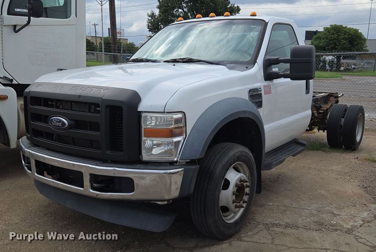 2008 Ford F450 Super Duty truck cab and chassis - EU3645