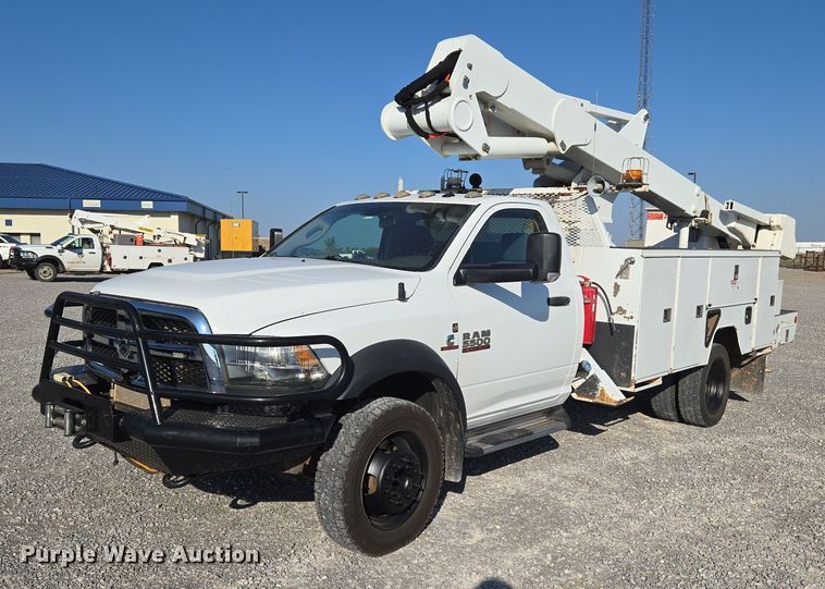 2016 RAM 5500 bucket truck - EU3700