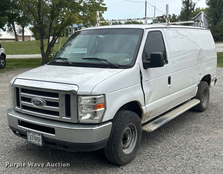 2014 Ford E250 van - EV1747