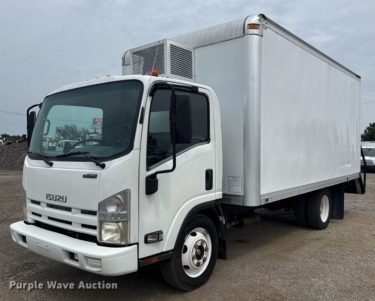 2012 Isuzu NPR box truck - NU9613