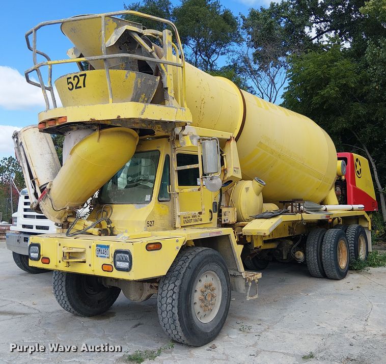 2007 Oshkosh S Series ready mix truck - DT6267