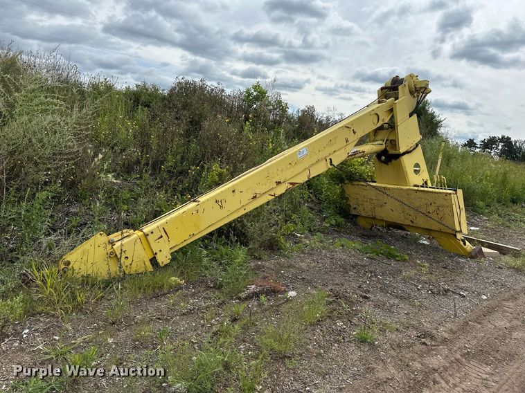 Truck mounted crane - DT6285