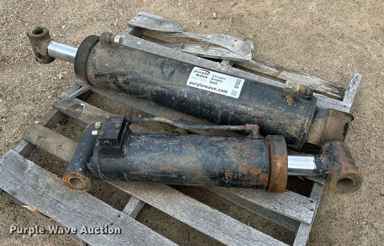 Hydraulic cylinder - DT6327