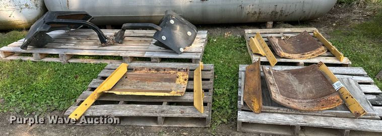 Motor grader attachments  - DT6359