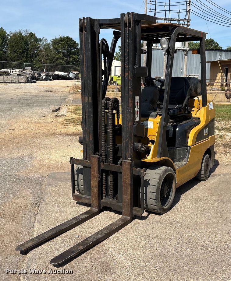 Caterpillar C6000 forklift - DU1306