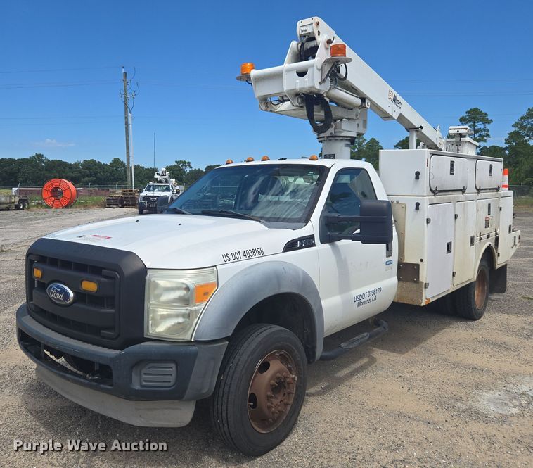 2011 Ford F450 Super Duty  bucket truck - DU2508