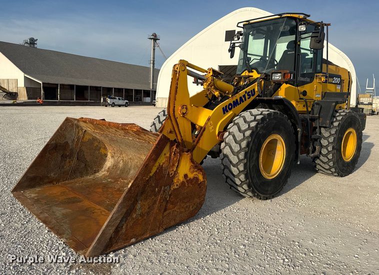 Komatsu WA200-8 wheel loader - DW6605