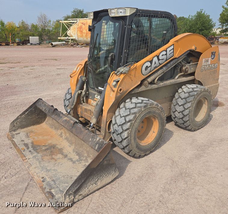 2011 Case SV250 skid steer loader - DY1135