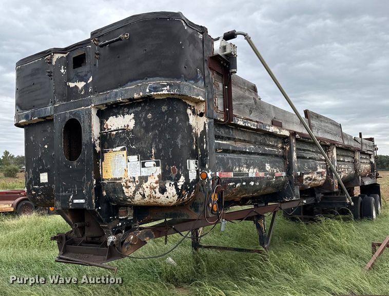 1995 Clement end dump trailer - DZ8977