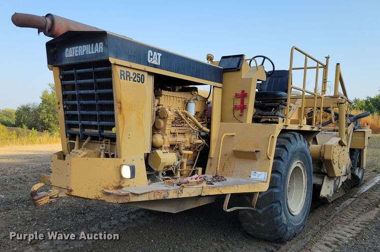 1992 Caterpillar RR-250 soil stabilizer - EA2548