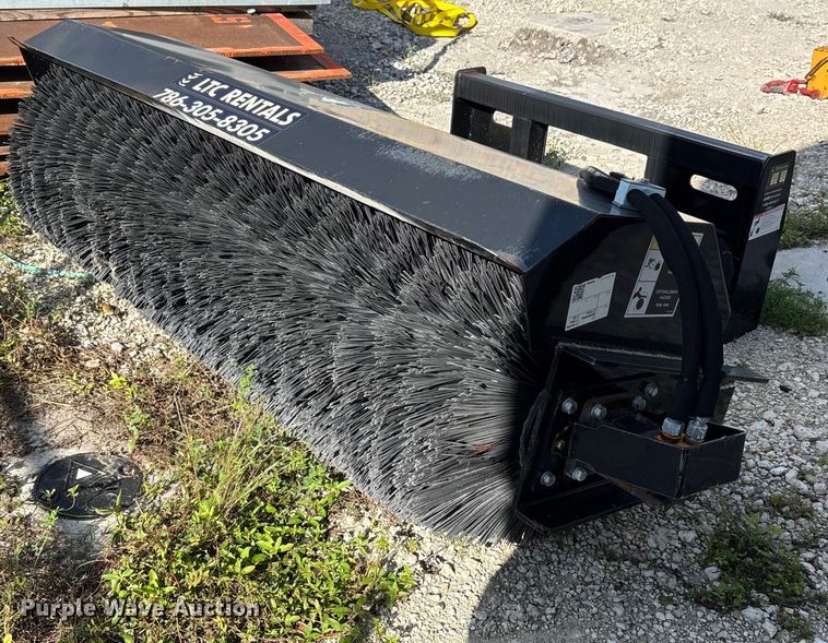 2023 Wolverine PAB-11-72W skid steer broom - EC3802