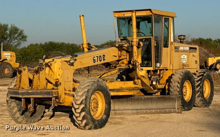 1995 John Deere 670B motor grader - ED5859
