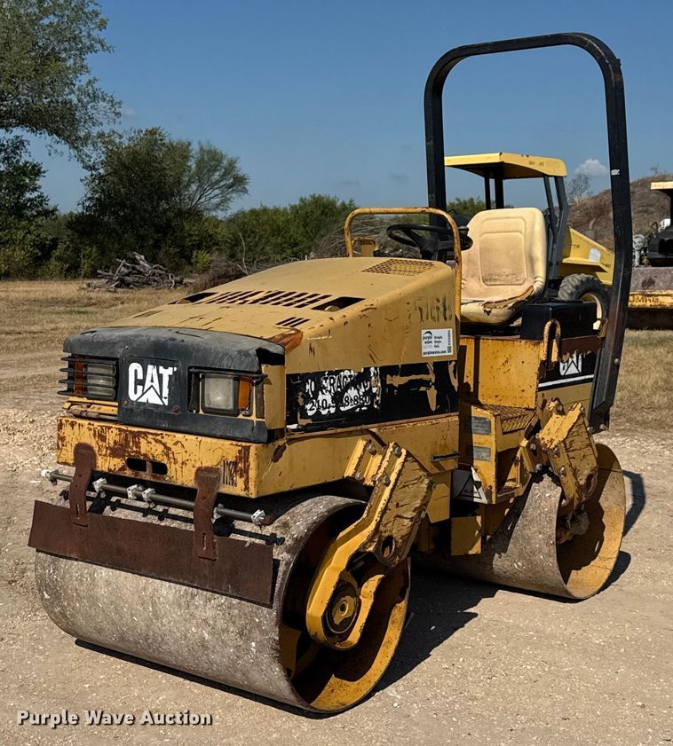 1999 Caterpillar CB-224C double drum vibratory roller - ED5865