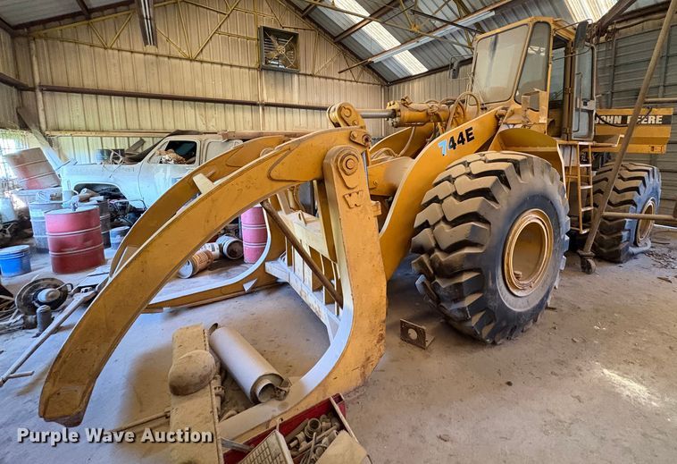 1994 John Deere 744E wheel loader - ED5887