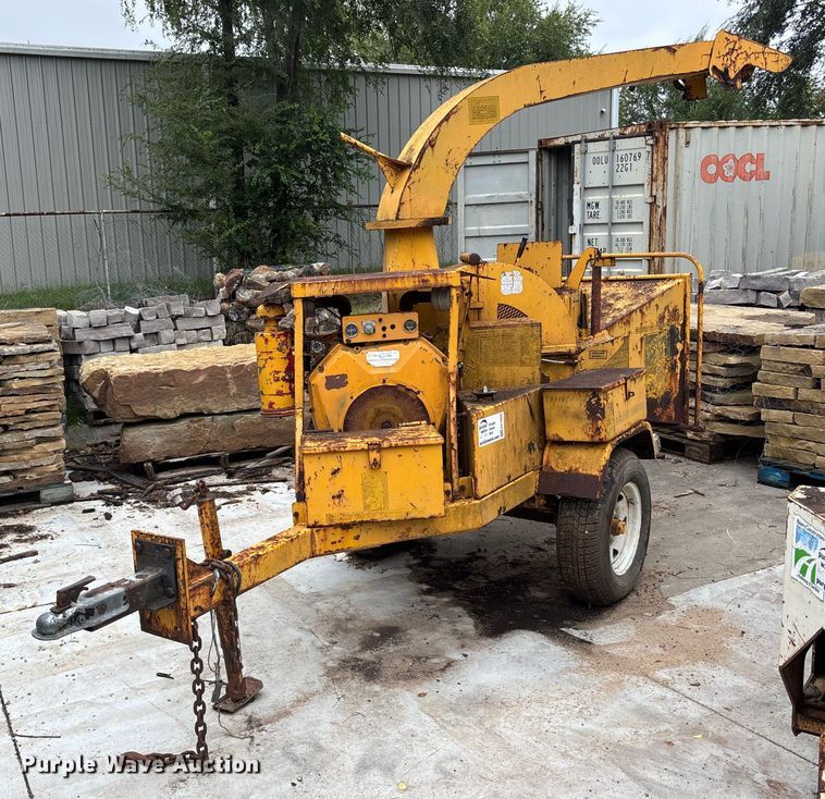 Brush Bandit wood chipper - EE3960