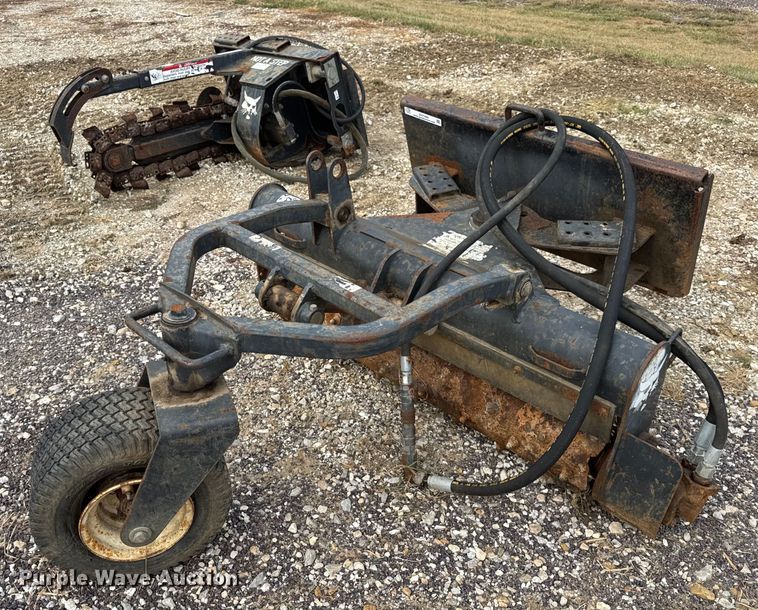 Bobcat compact utility loader power rake - EH7469