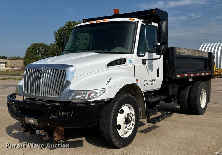 2005 International 4300 SBA 4x2 dump truck - EM8094
