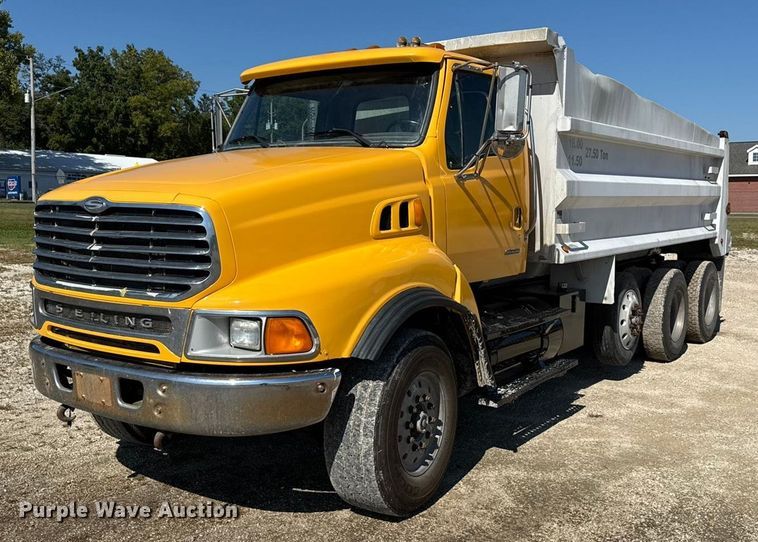 2004 Sterling L9500 Series dump truck - EN3969