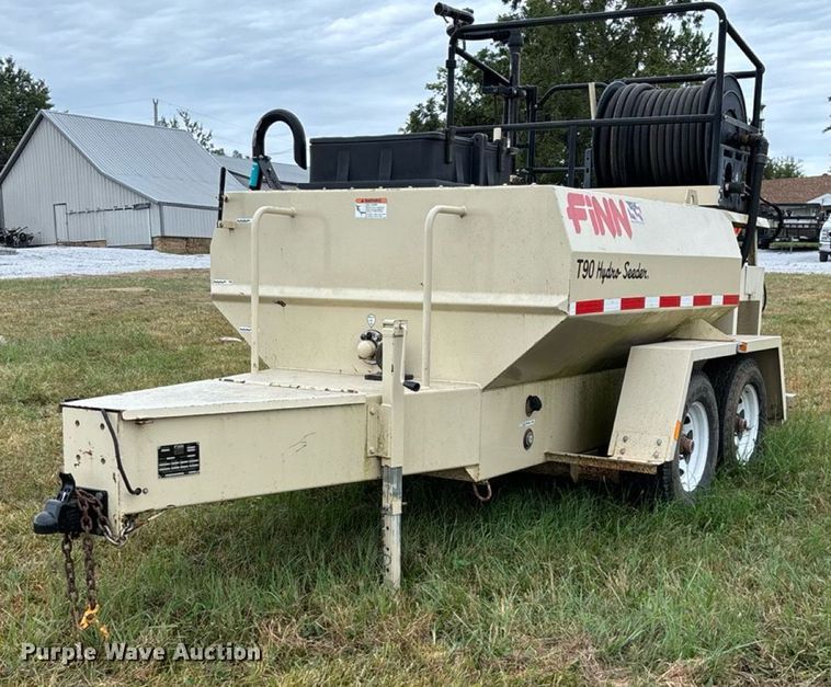2015 Finn T90T39  hydroseeder - EN5570