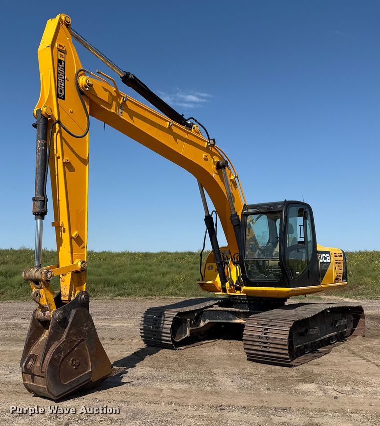 2013 JCB JS220LC excavator - EP0533