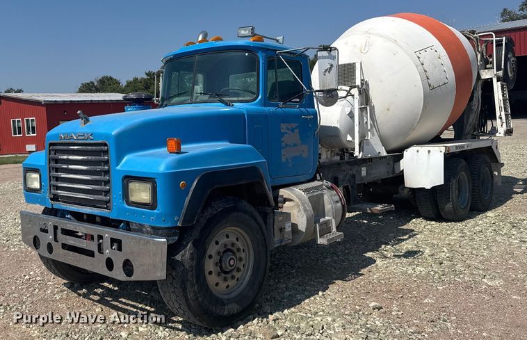 1997 Mack ready mix truck - ER2385