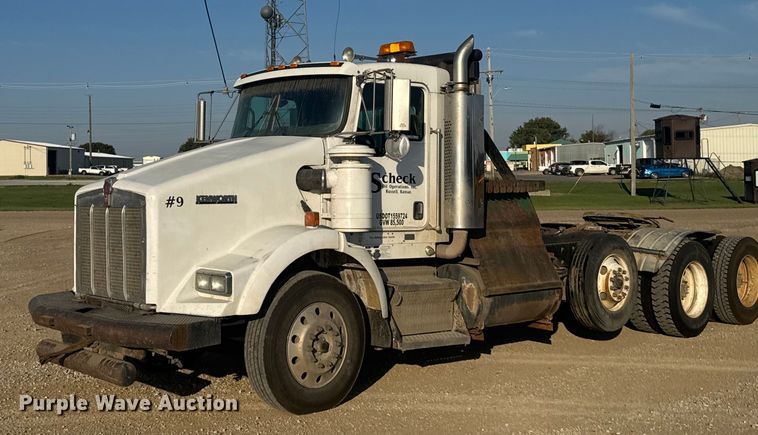 2006 Kenworth T800B winch truck - ER2400