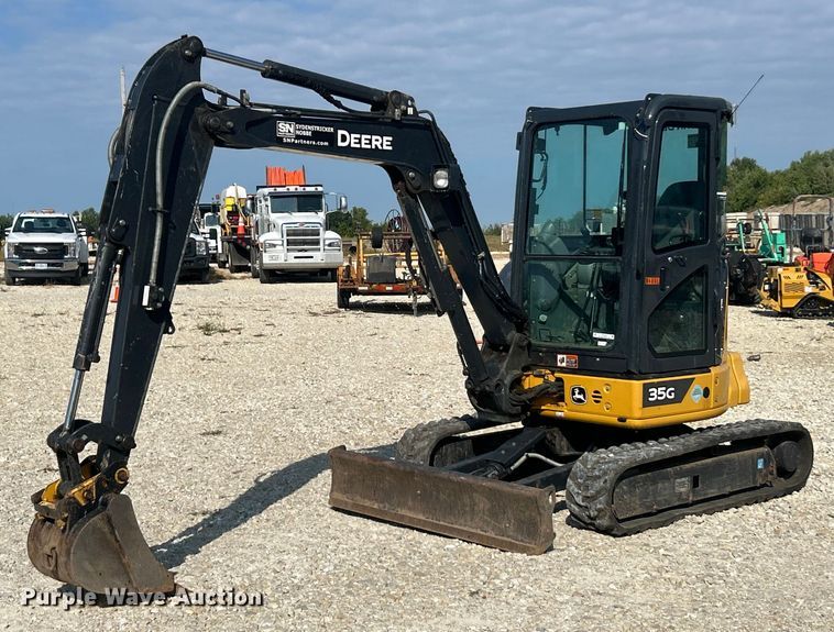 2021 John Deere 35G mini excavator - ET3156