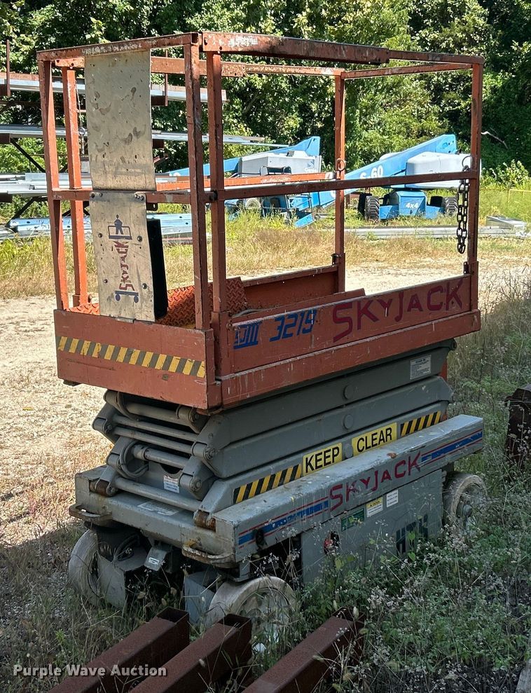 Skyjack II3219 scissor lift - ET3482