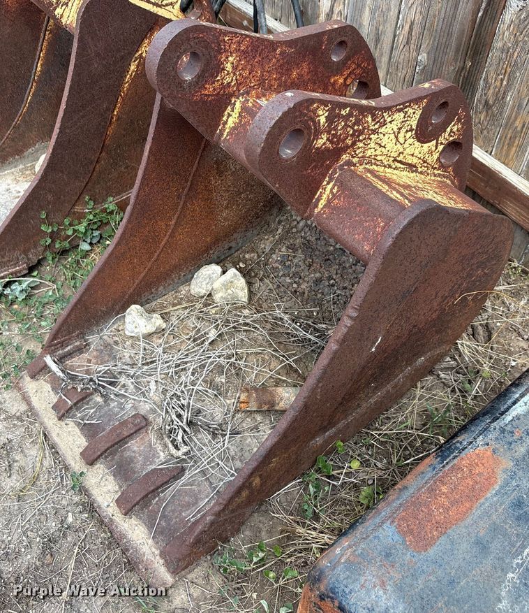 2004 Woods excavator bucket - EU0087