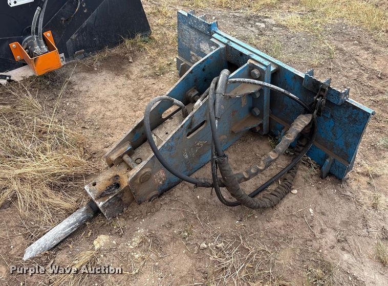 Okad America Top35B skid steer breaker - EU0090