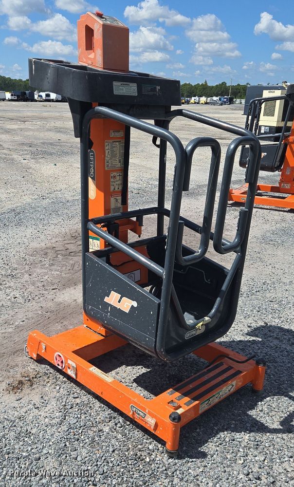2018 JLG FT70 vertical lift - YA1070