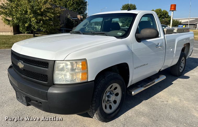 2008 Chevrolet Silverado 1500 pickup truck - DO2258