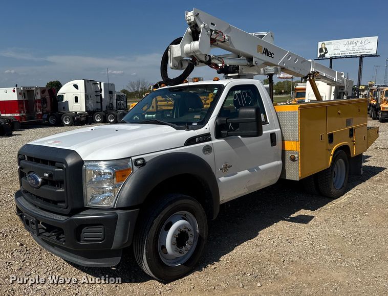 2015 Ford F550 Super Duty XL bucket truck - DO2263