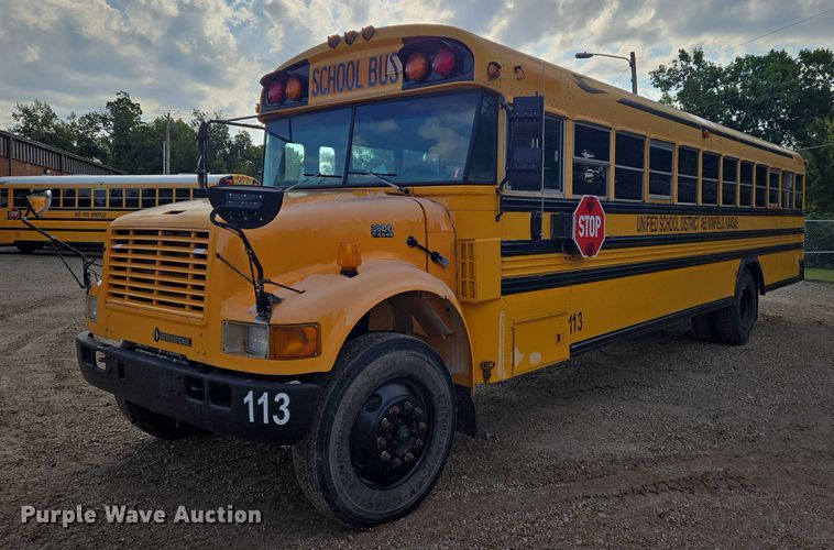 2000 International school bus - DU6888
