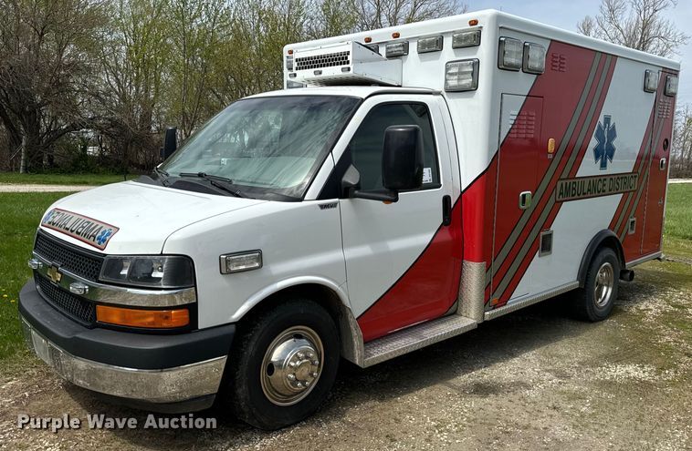 2016 Chevrolet Express G3500 ambulance - DV1901