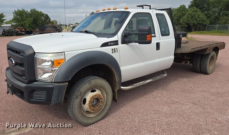 2012 Ford F450 Super Duty flatbed truck - DY1144