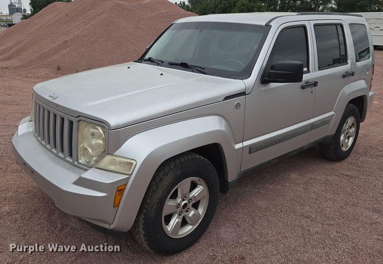 2011 Jeep Liberty SUV - DY1146