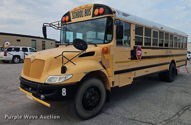 2009 IC Corporation PB10500 school bus - EB8204