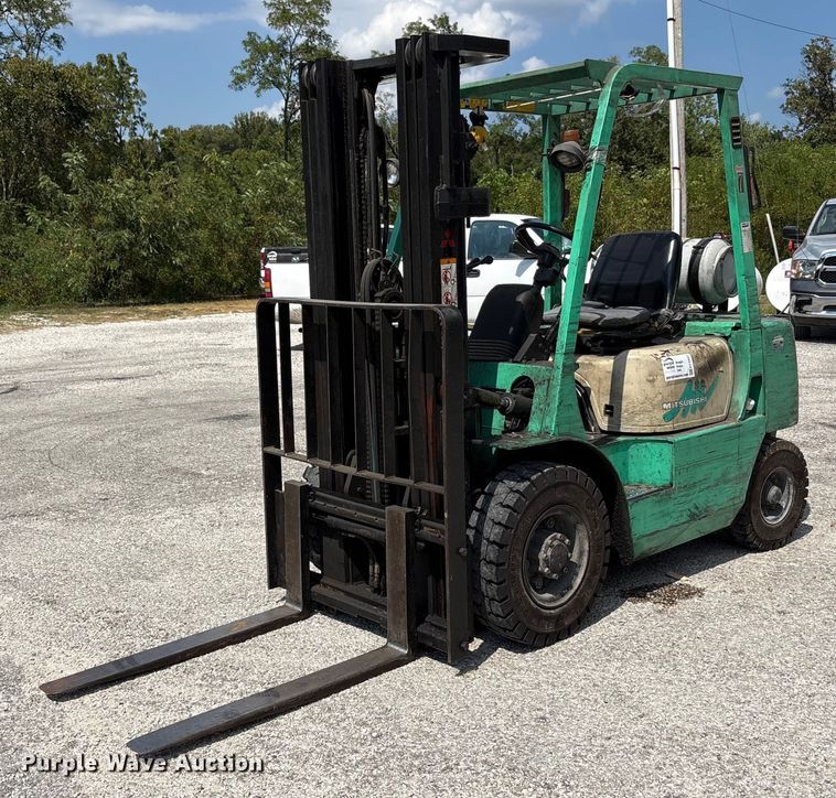 1999 Mitsubishi FG25B forklift - EC4427