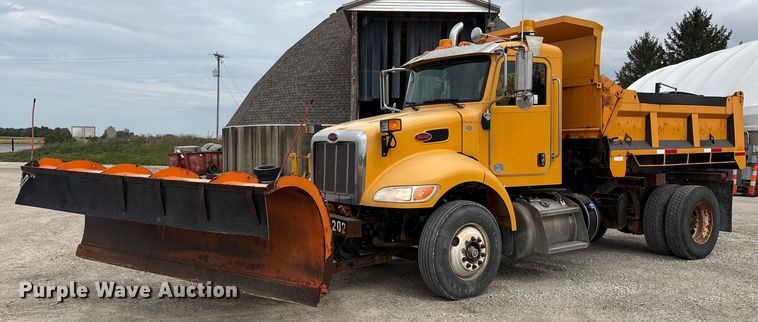 2016 Peterbilt 337 dump truck - ED1491