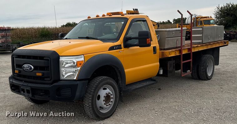 2011 Ford F450 Super Duty flatbed truck - ED1492